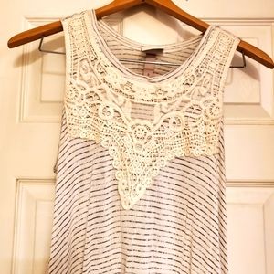 Knox Rose laced tank top blouse